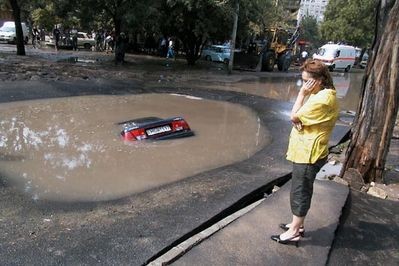 Auto Moto - sa fie in BUCURESTI ??????