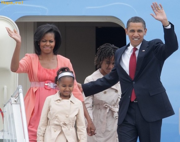 Celebritati - Obama impreuna cu familia sa